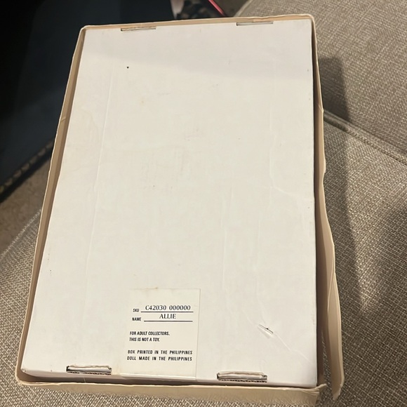 Paulines Limited addition Doll, Allie, porcelain 8” collector item - Plus 2 free - Picture 9 of 13